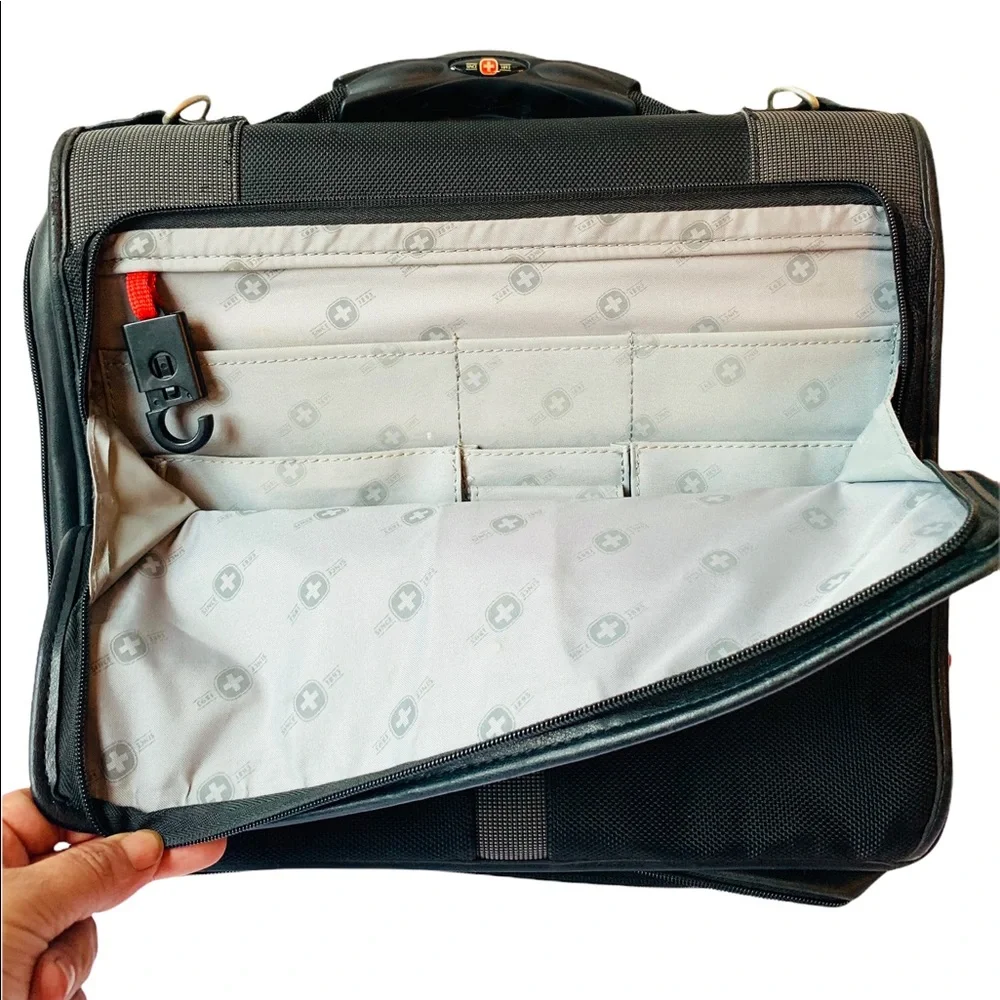 SwissGear Swiss Army Padded Laptop Briefcase Bag